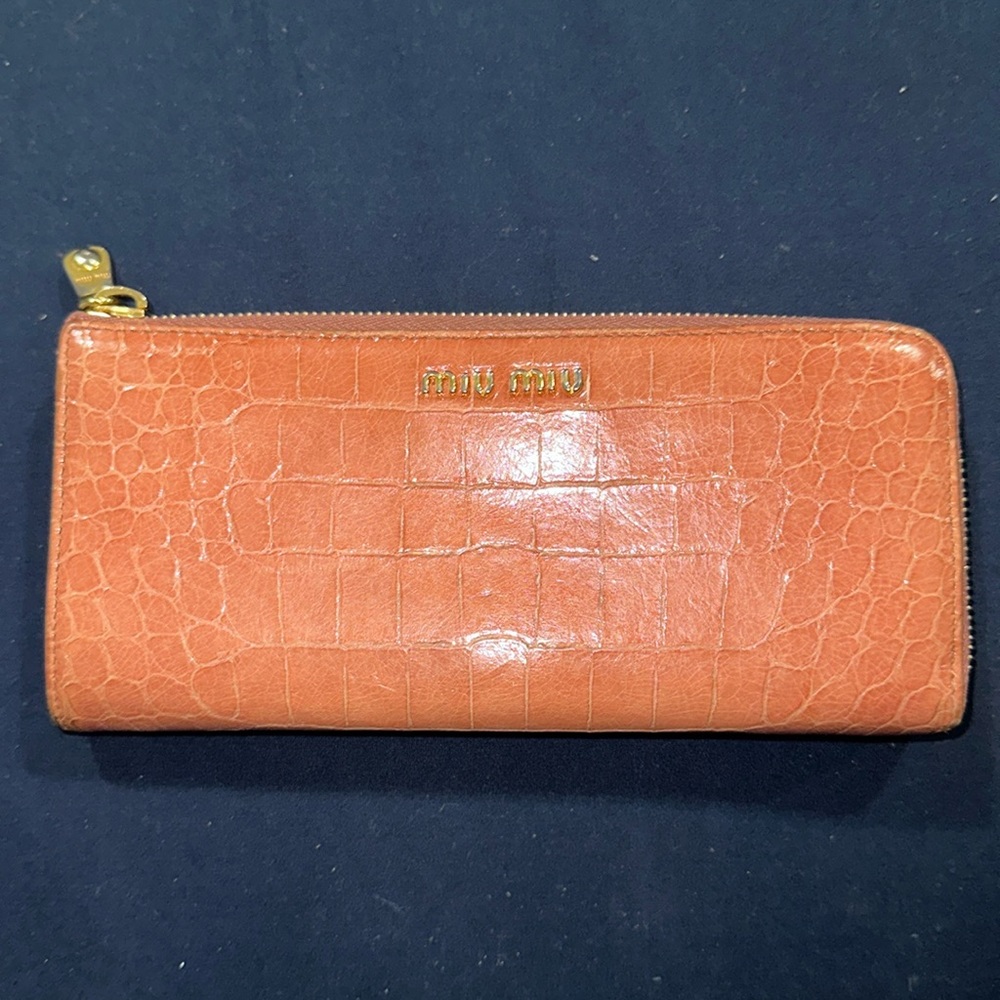 MIU MIU (PRADA’S SISTER BRAND) Crocodile 🐊 embossed leather lux zippy wallet
